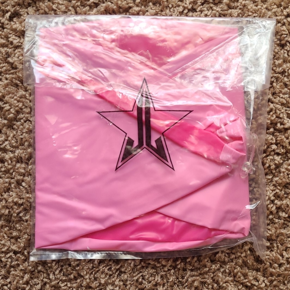 Jeffree Star Beach Ball